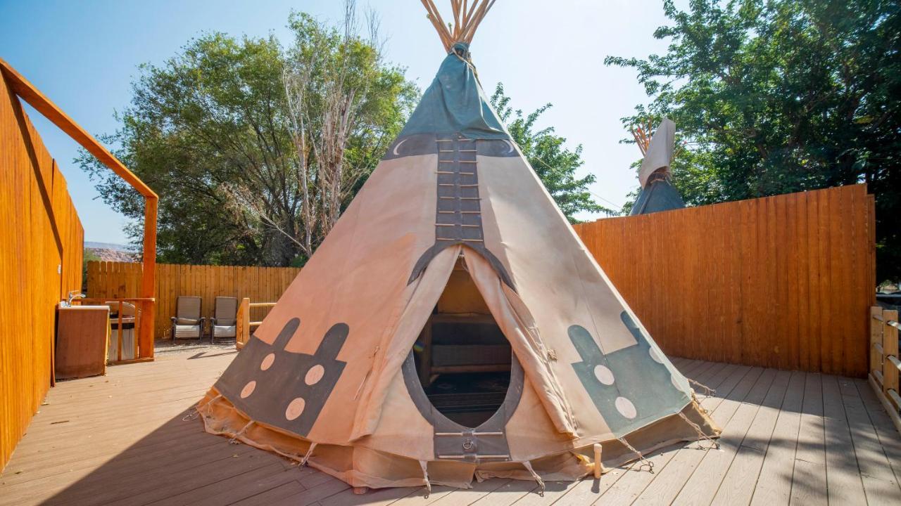 Hotel Ok Rv Park Glamping Tipi Ok55 Moab Exterior foto
